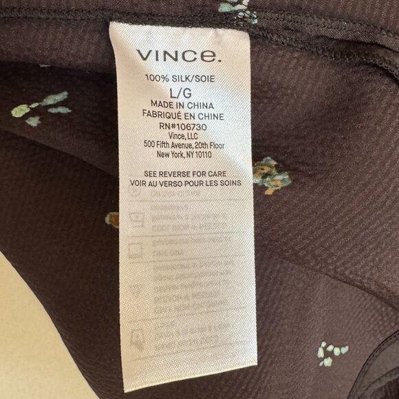 Vince Black Blue Scattered Floral Print 100% Silk Mother of Pearl Button Blouse - Picture 14 of 16